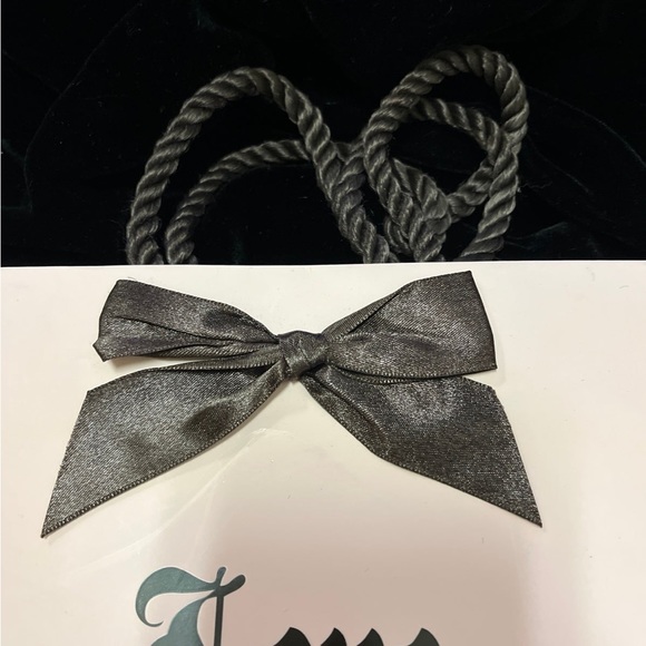 Juicy Courture Paper Hand Bag - Picture 4 of 16